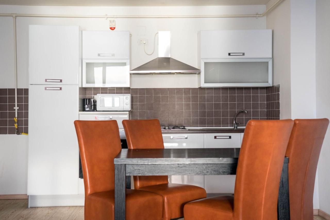 Lake Boutique Apartments & Rooms Mamaia Esterno foto