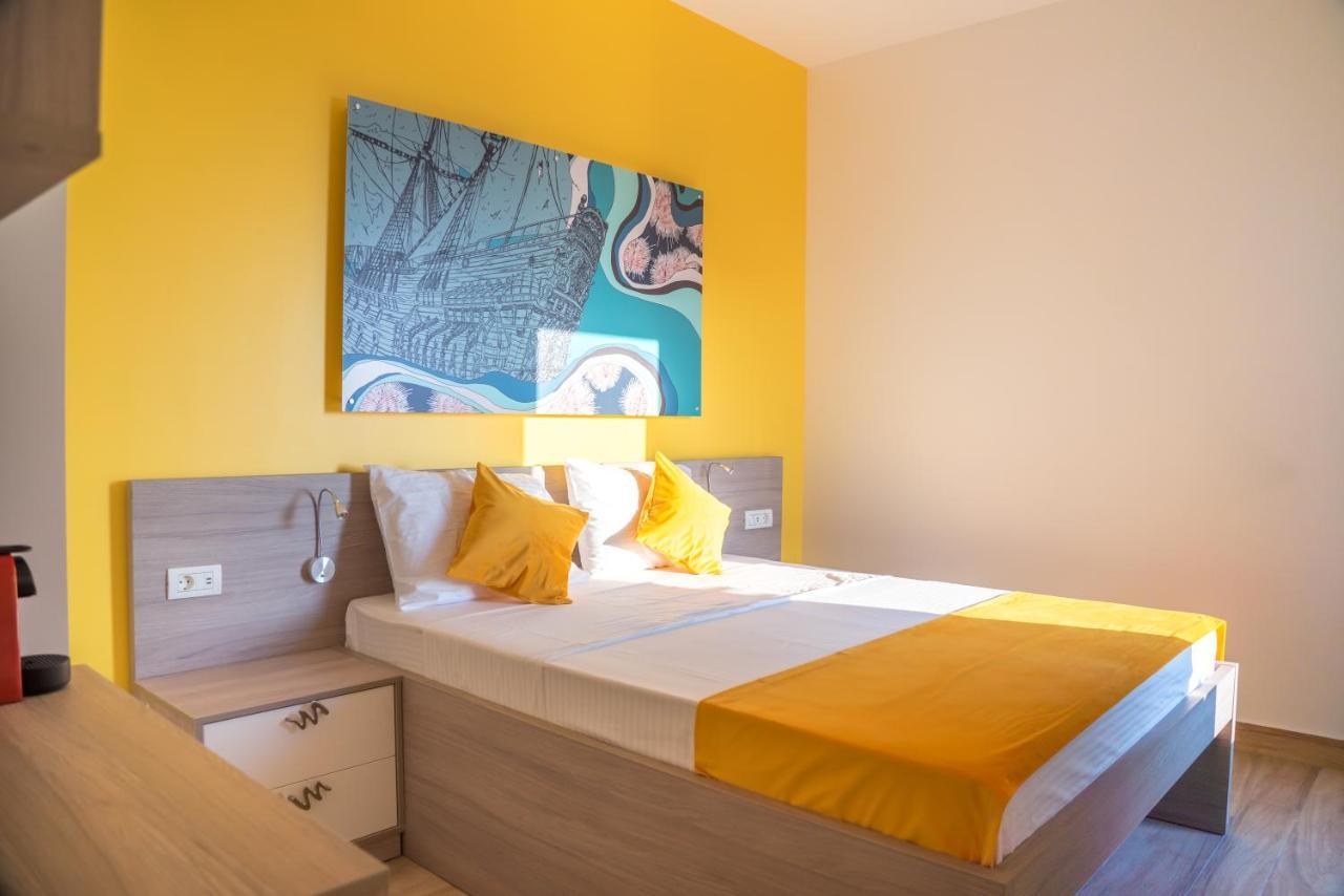 Lake Boutique Apartments & Rooms Mamaia Esterno foto