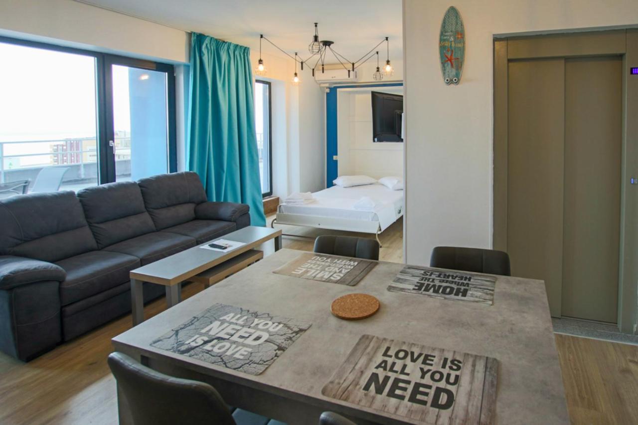 Lake Boutique Apartments & Rooms Mamaia Esterno foto