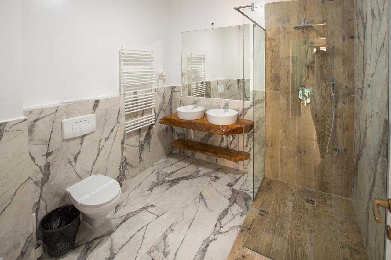 Lake Boutique Apartments & Rooms Mamaia Esterno foto