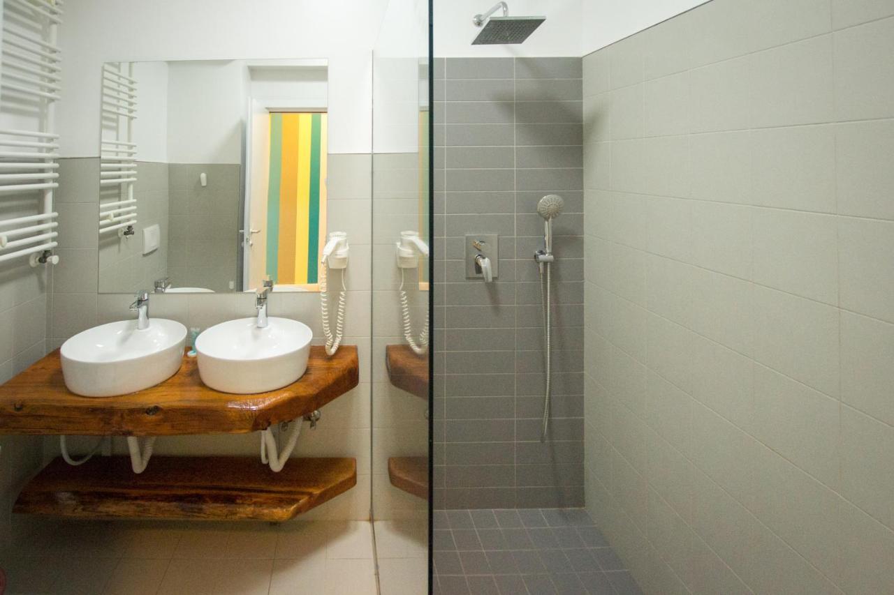 Lake Boutique Apartments & Rooms Mamaia Esterno foto