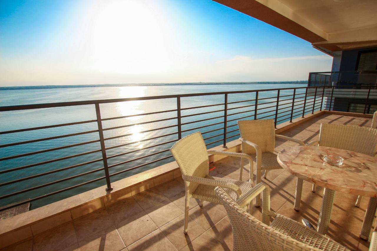 Lake Boutique Apartments & Rooms Mamaia Esterno foto