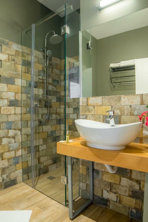 Lake Boutique Apartments & Rooms Mamaia Esterno foto
