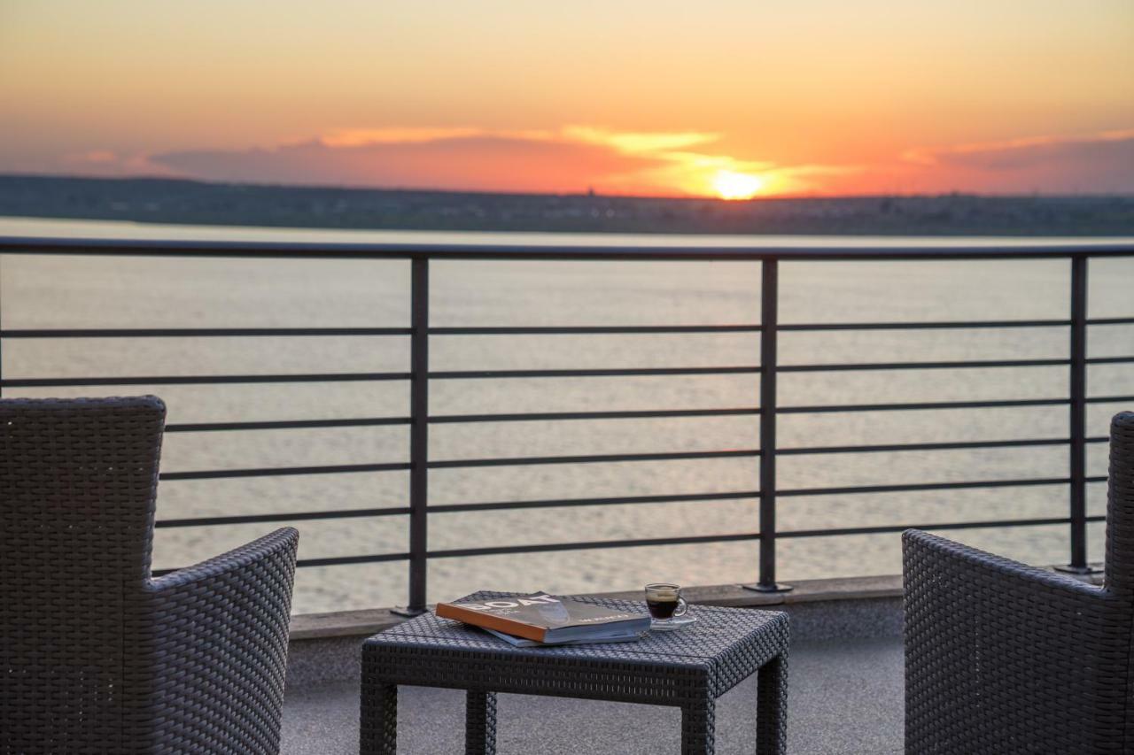Lake Boutique Apartments & Rooms Mamaia Esterno foto